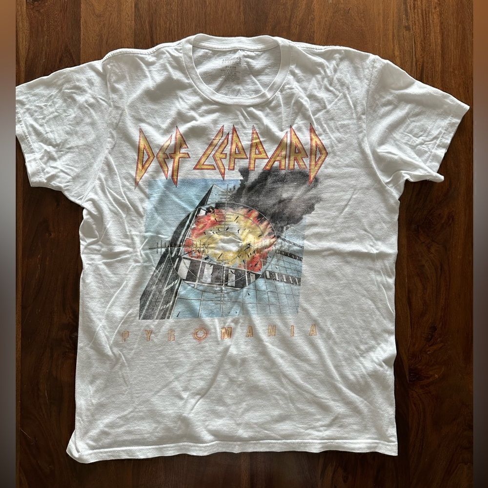 Def Leppard "Pyromania" tee